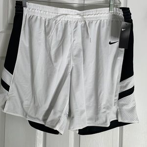NWT Nike Plus Sz Women’s Basketball Shorts White